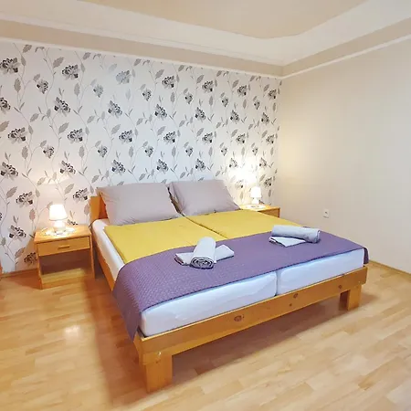 Nr 26 Farkas Feriehus *